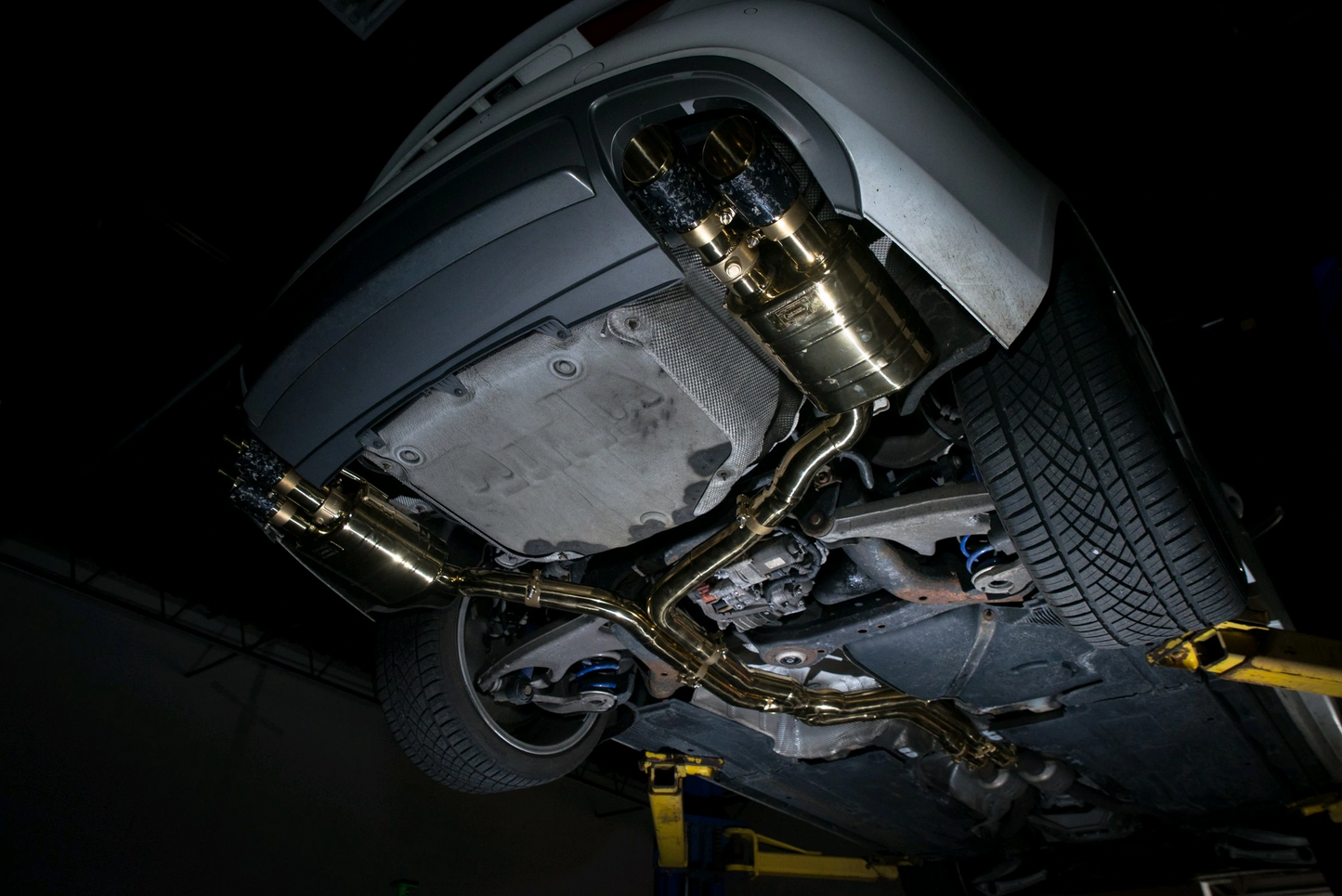 Sistema de escape deportivo con válvulas para Audi B8 / B8.5 S4 / S5