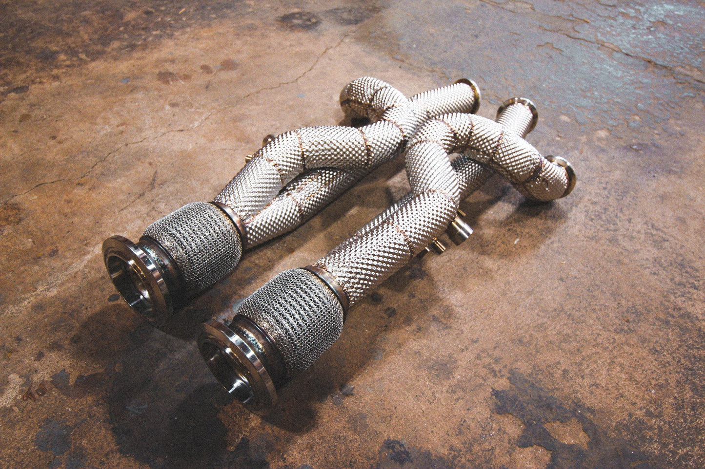 Tubos de escape delanteros de flujo libre Lamborghini Aventador / S / SV / SVJ - Longitud equivalente